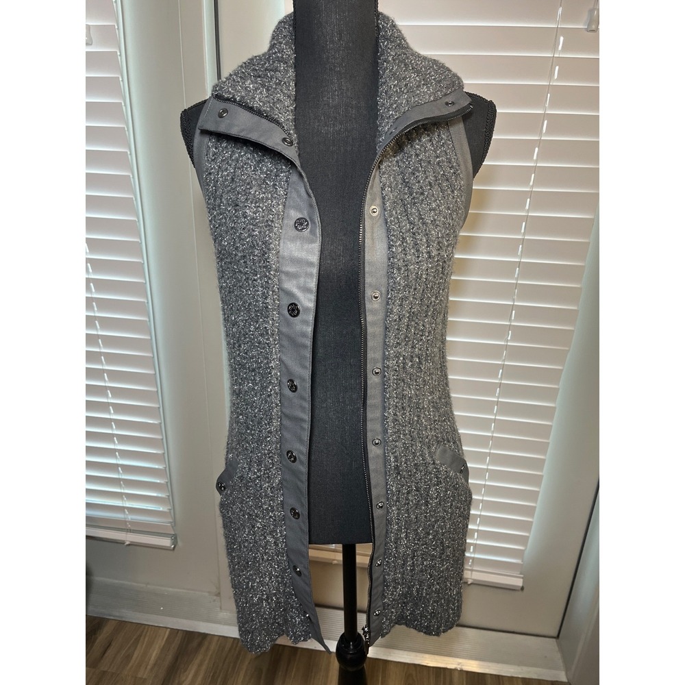WHBM Wool Blend Boucle Sweater Vest XS Charcoal Gray Zip Snap Front Longline